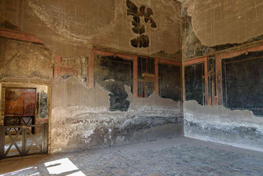 200 - Italia - Herculano - parque arqueológico de Herculano - Casa de los Ciervos.jpg